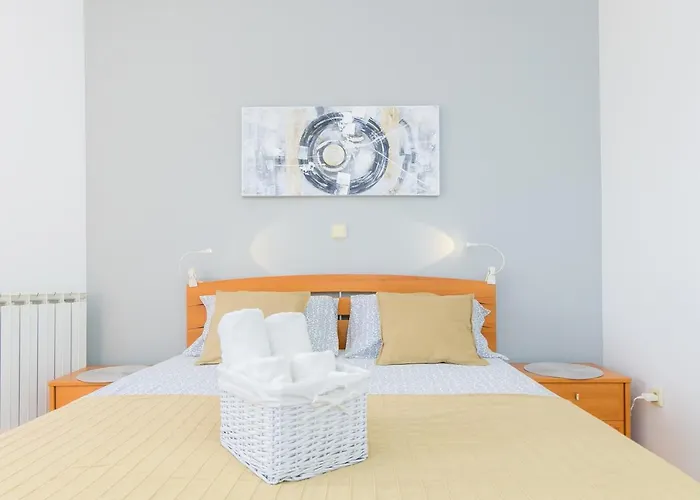 Apartment Vita דירה פולה